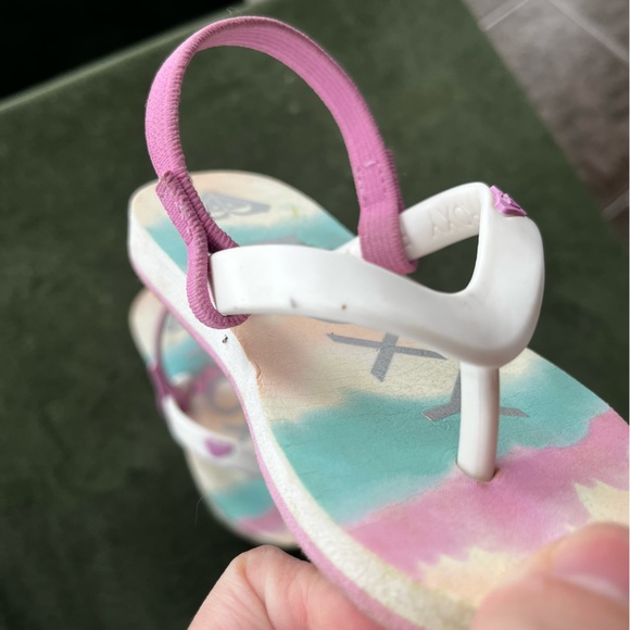 $5 ADD ON 💥 Roxy Toddler Sandals 5/6T - Picture 2 of 4